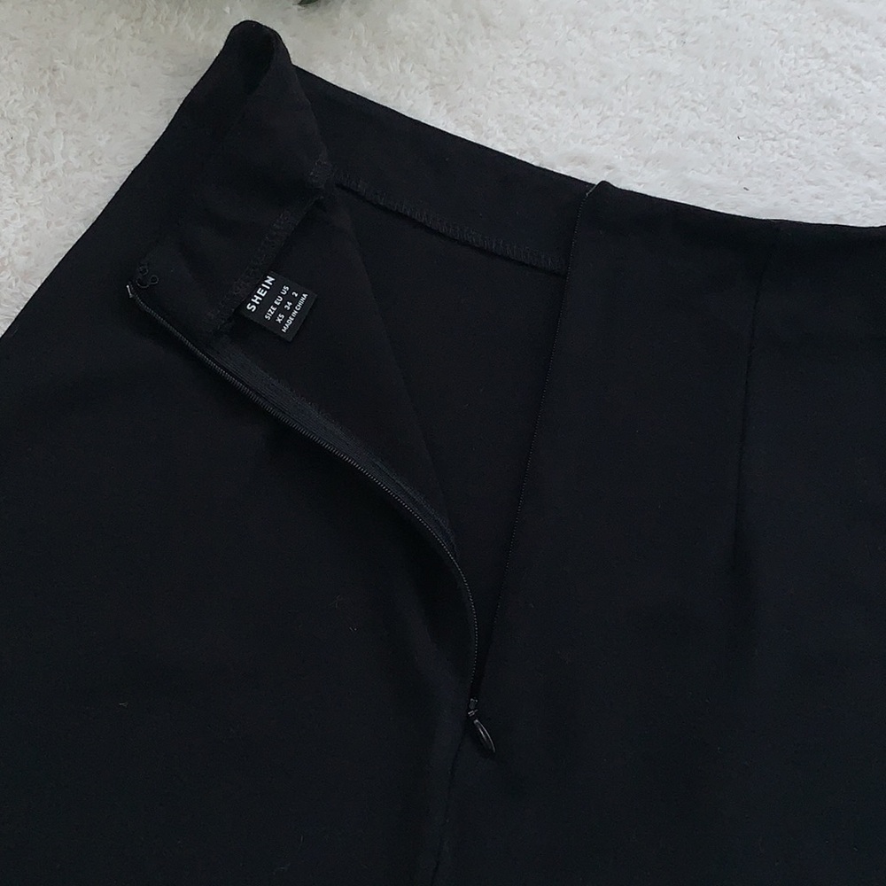 SHEIN Black Mini Pencil Skirt Rhinestone Embellished XS 2 EUC - Picture 10 of 10